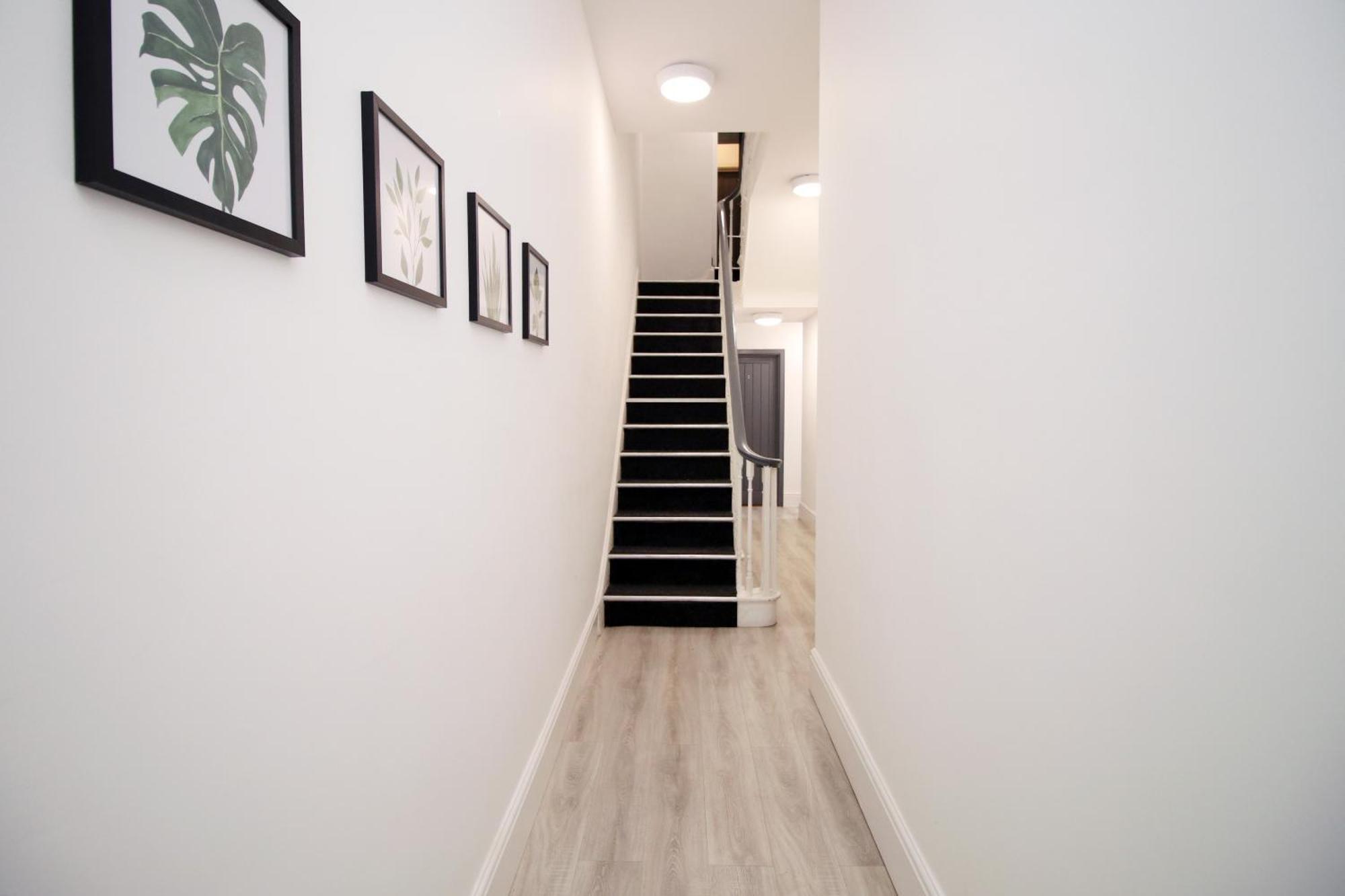 Fully Equipped Kitchen, Parking, City Centre Суонси Экстерьер фото