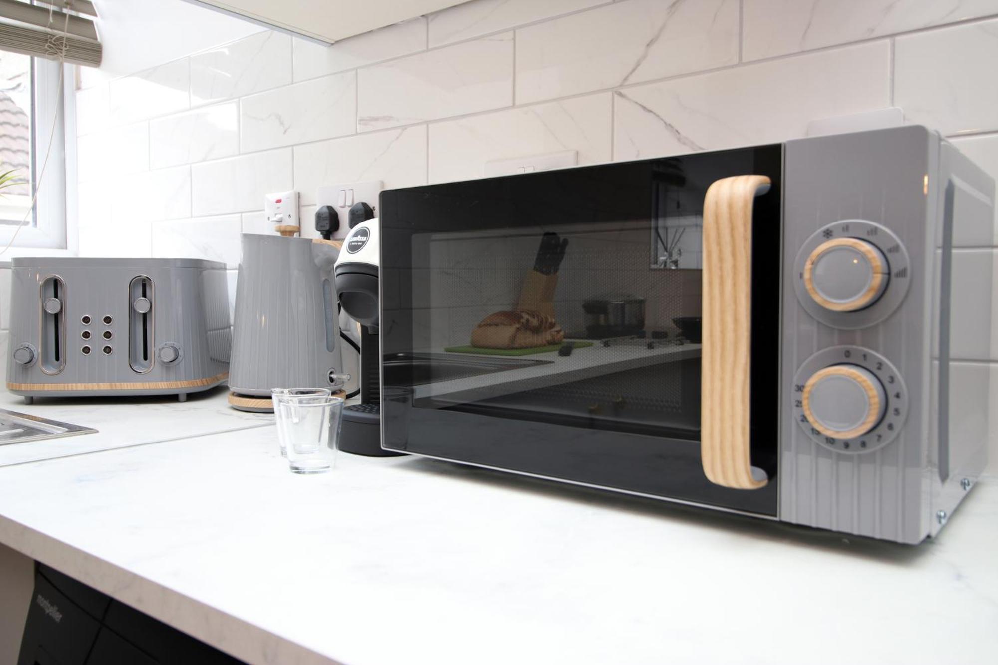 Fully Equipped Kitchen, Parking, City Centre Суонси Экстерьер фото