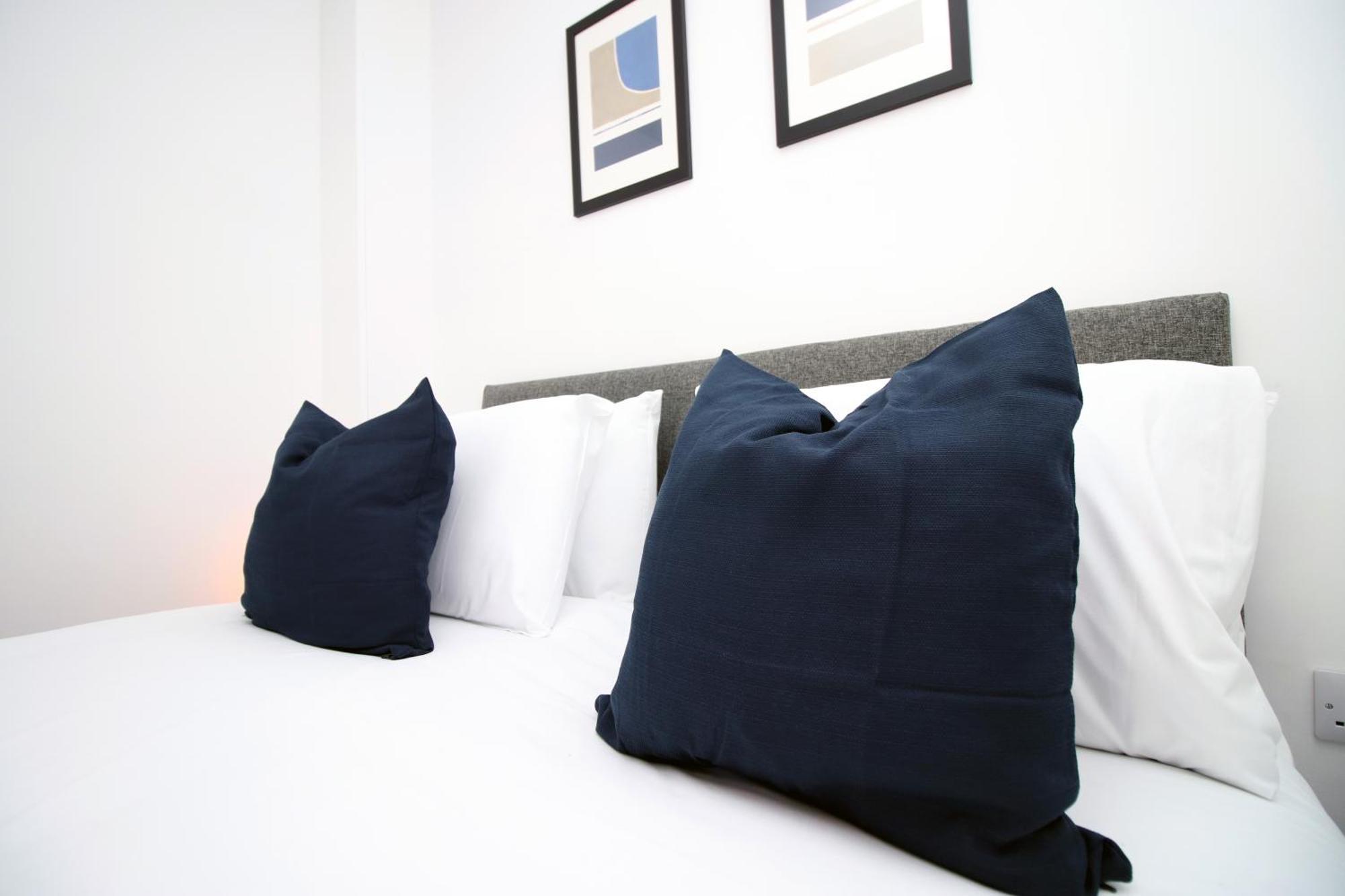 Fully Equipped Kitchen, Parking, City Centre Суонси Экстерьер фото
