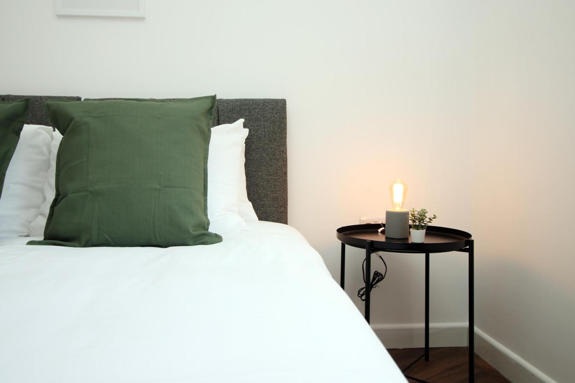 Fully Equipped Kitchen, Parking, City Centre Суонси Экстерьер фото