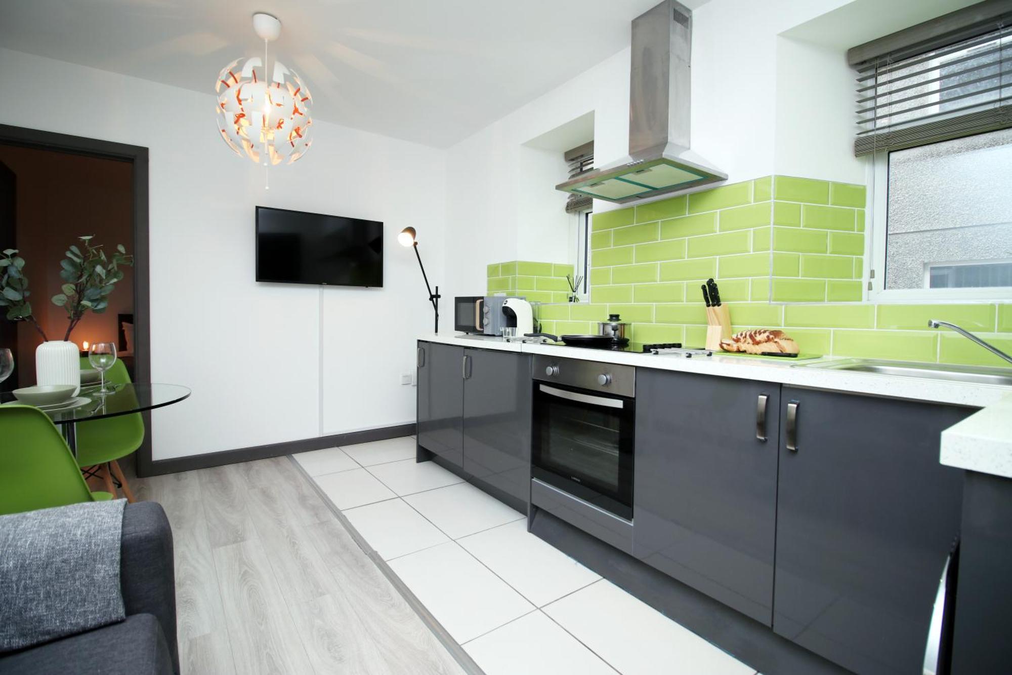 Fully Equipped Kitchen, Parking, City Centre Суонси Экстерьер фото