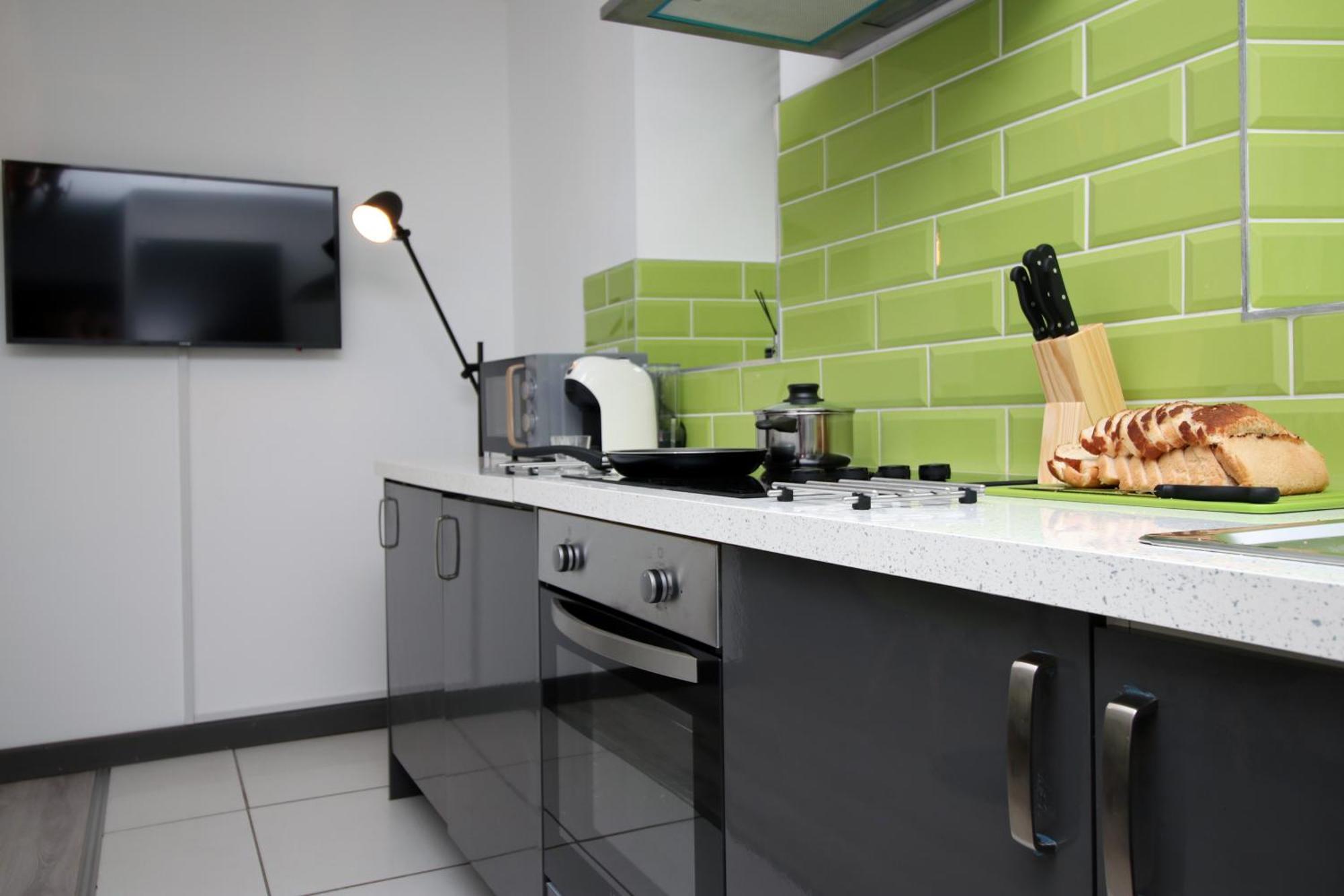 Fully Equipped Kitchen, Parking, City Centre Суонси Экстерьер фото