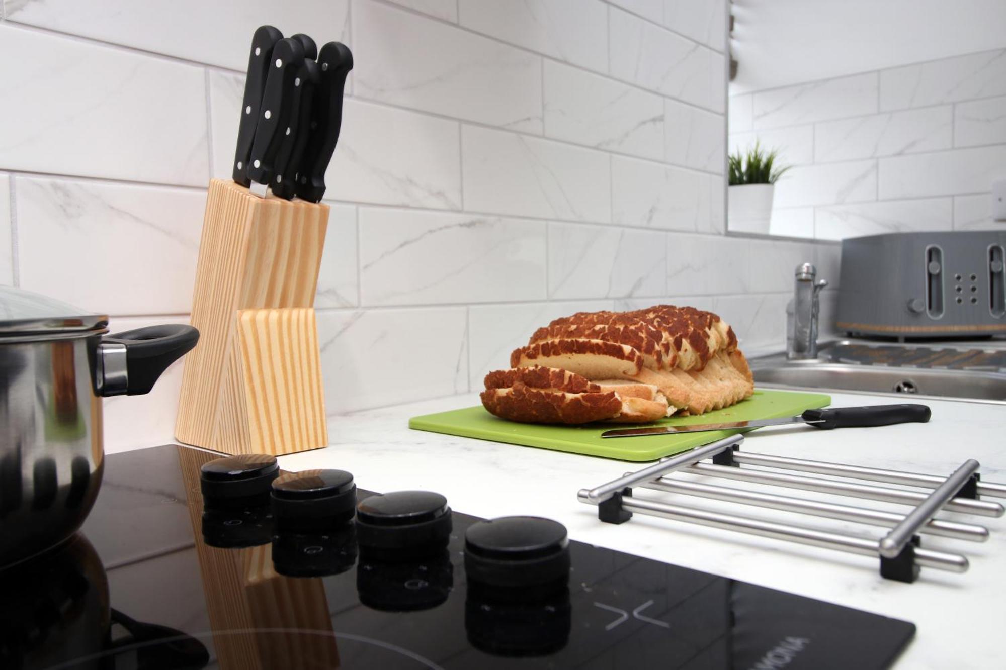 Fully Equipped Kitchen, Parking, City Centre Суонси Экстерьер фото