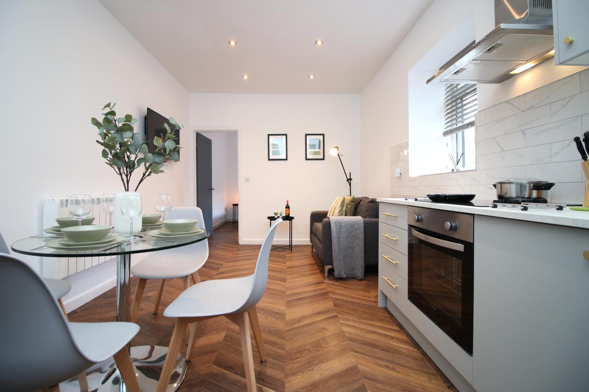 Fully Equipped Kitchen, Parking, City Centre Суонси Экстерьер фото