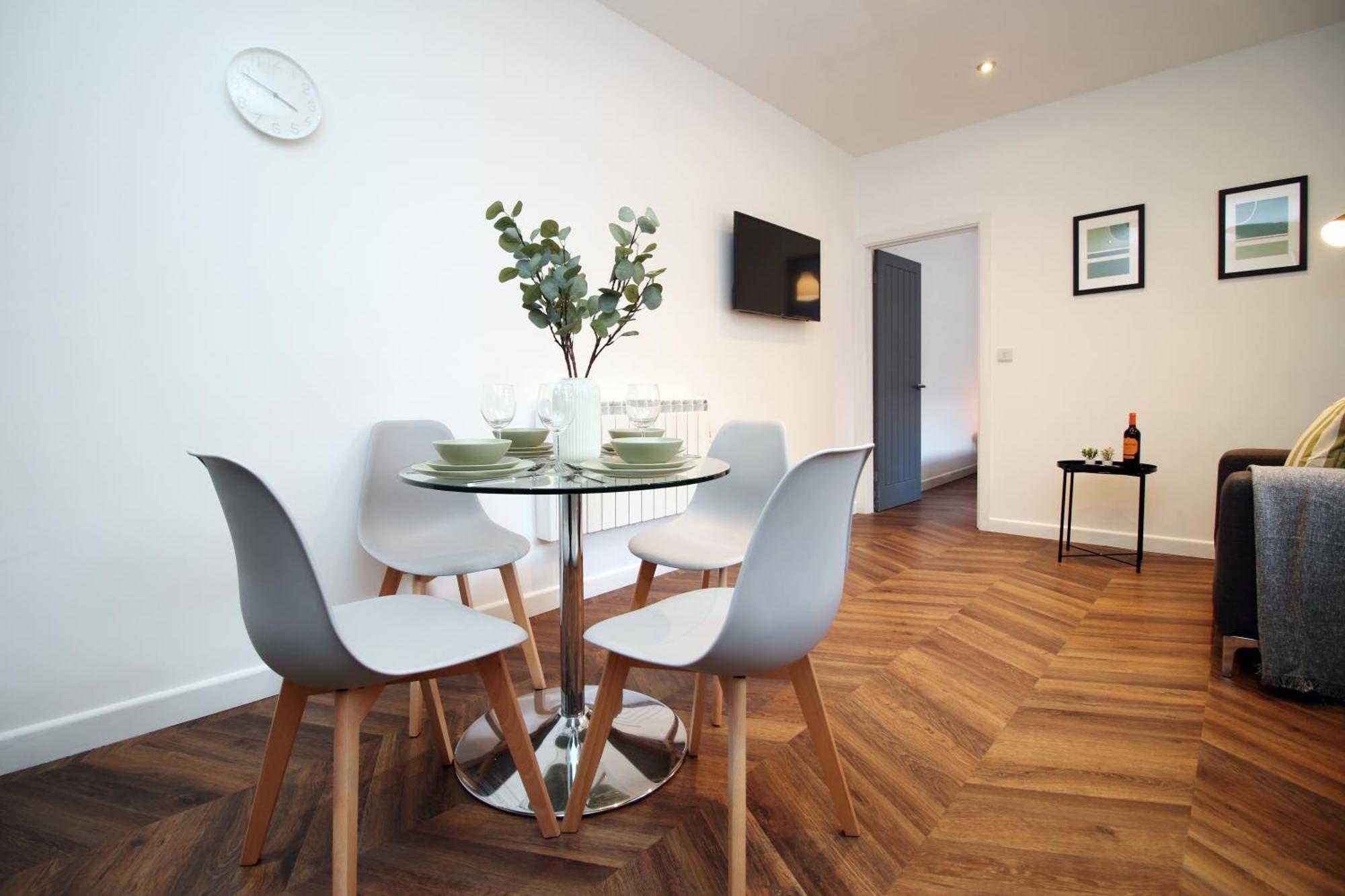Fully Equipped Kitchen, Parking, City Centre Суонси Экстерьер фото