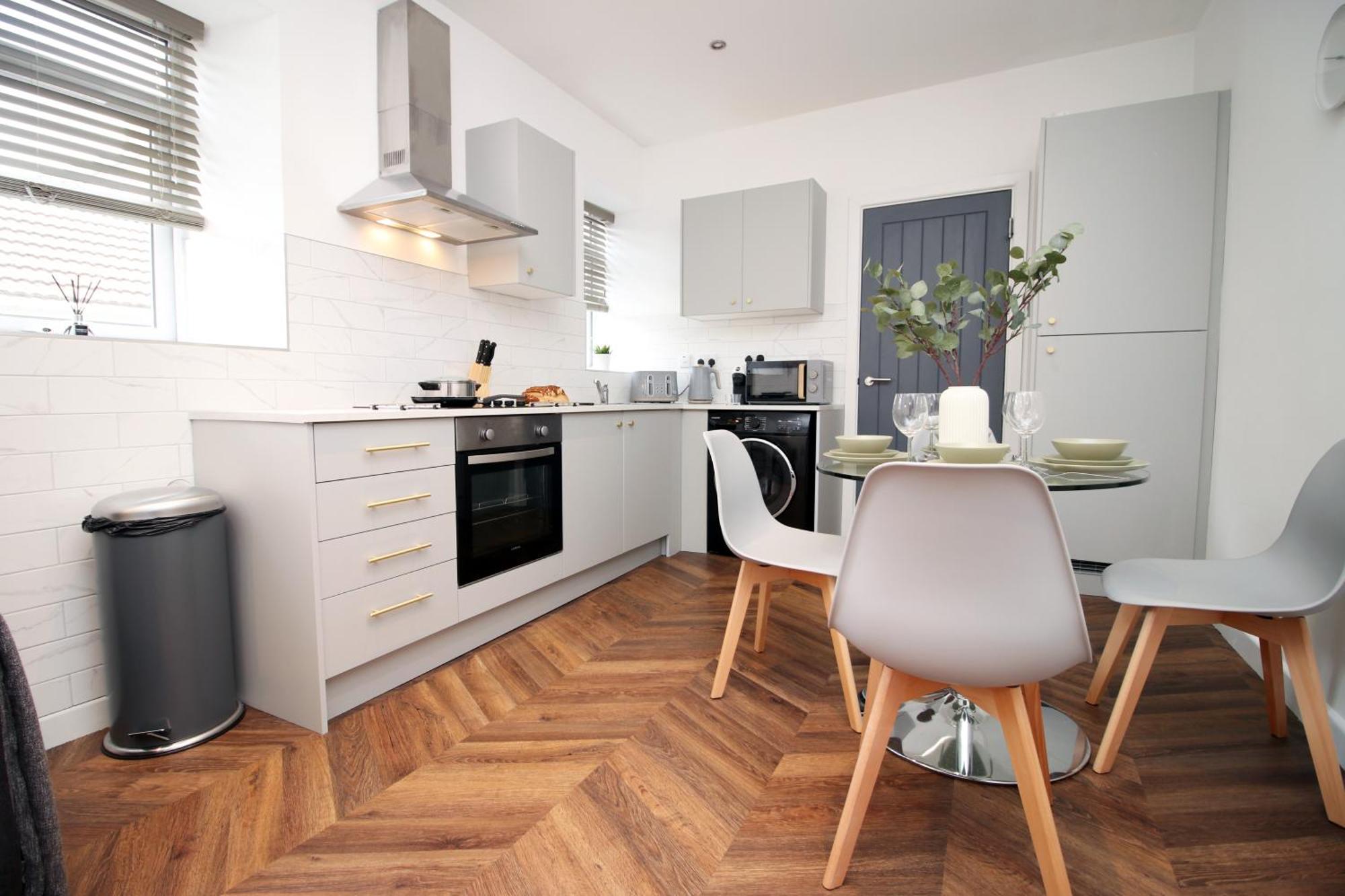 Fully Equipped Kitchen, Parking, City Centre Суонси Экстерьер фото