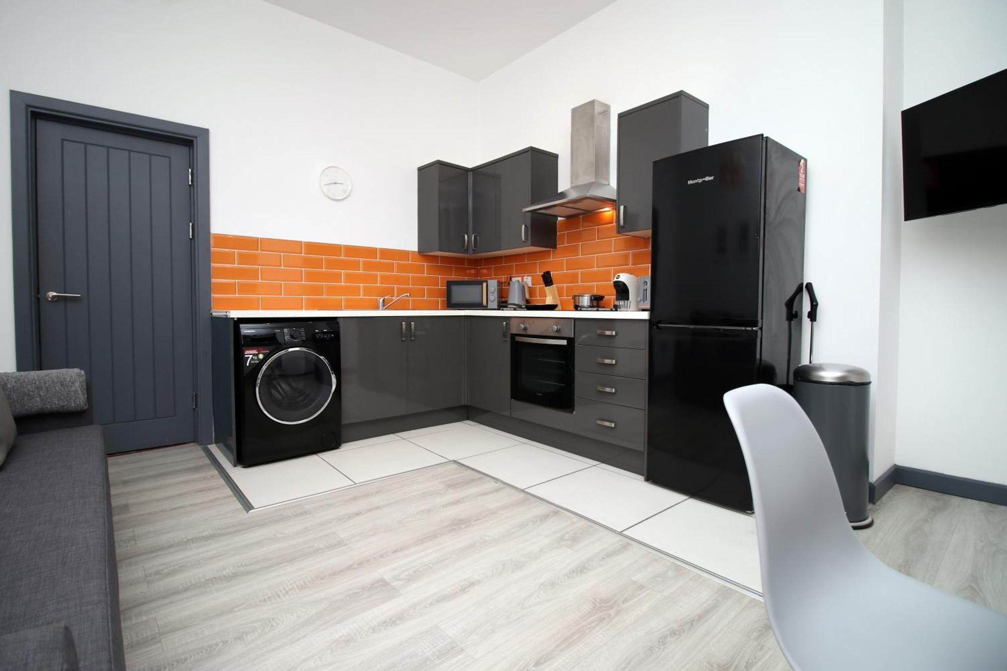 Fully Equipped Kitchen, Parking, City Centre Суонси Экстерьер фото