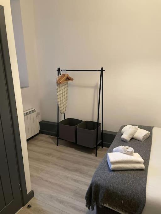 Fully Equipped Kitchen, Parking, City Centre Суонси Экстерьер фото